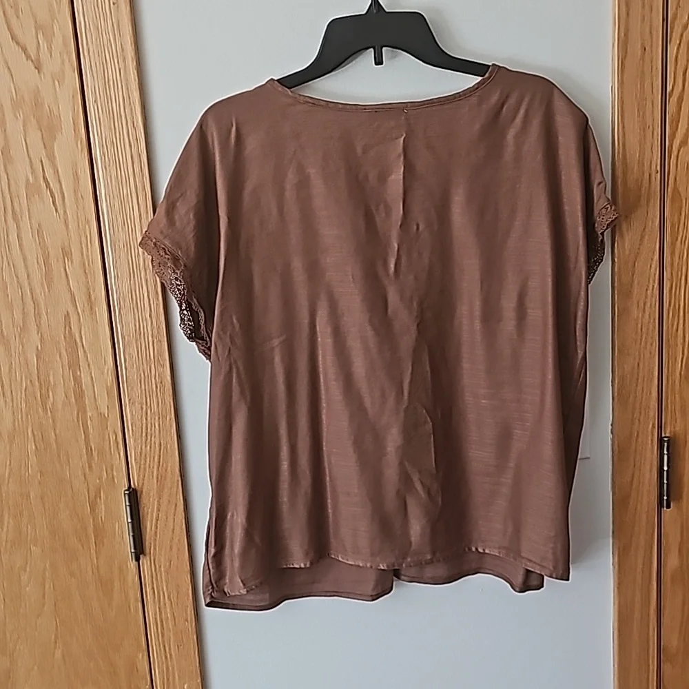 ana light brown top (L) - Picture 4 of 8